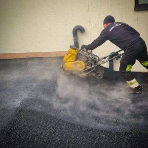 Asfaltin paikkaus- ja korjaustyö, kuva 20