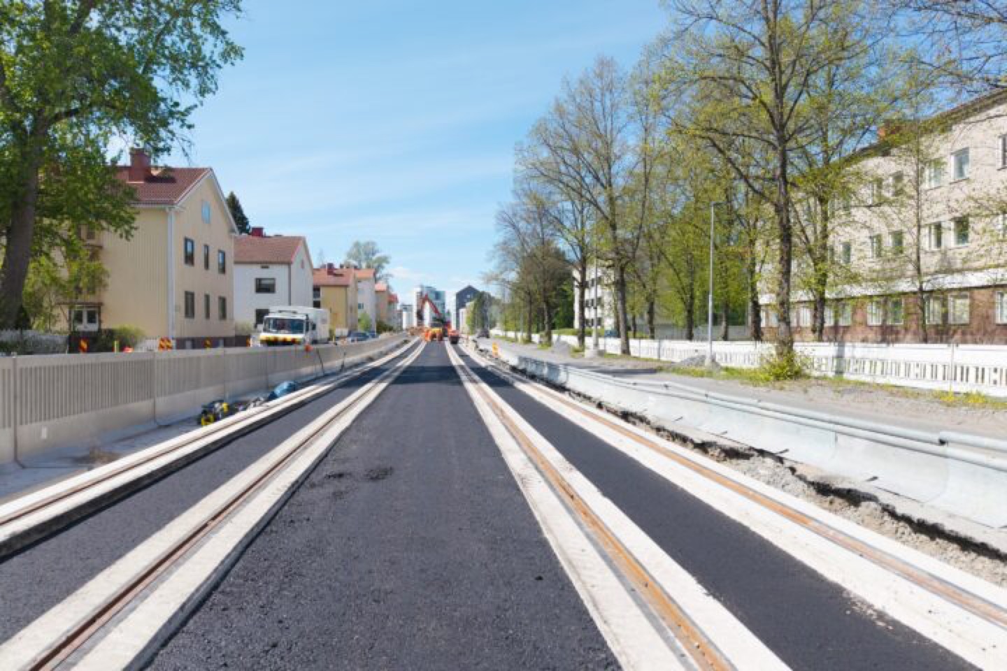 Päällystetty raitiotien rataosuus kaupunkiympäristössä