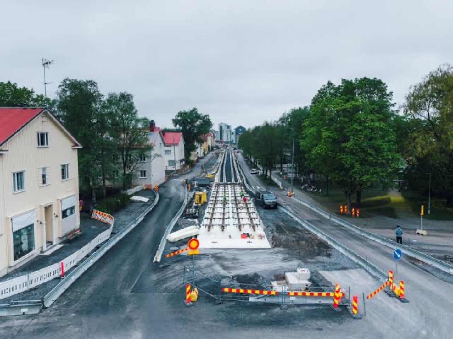 Raitiotien rakentaminen katuympäristössä